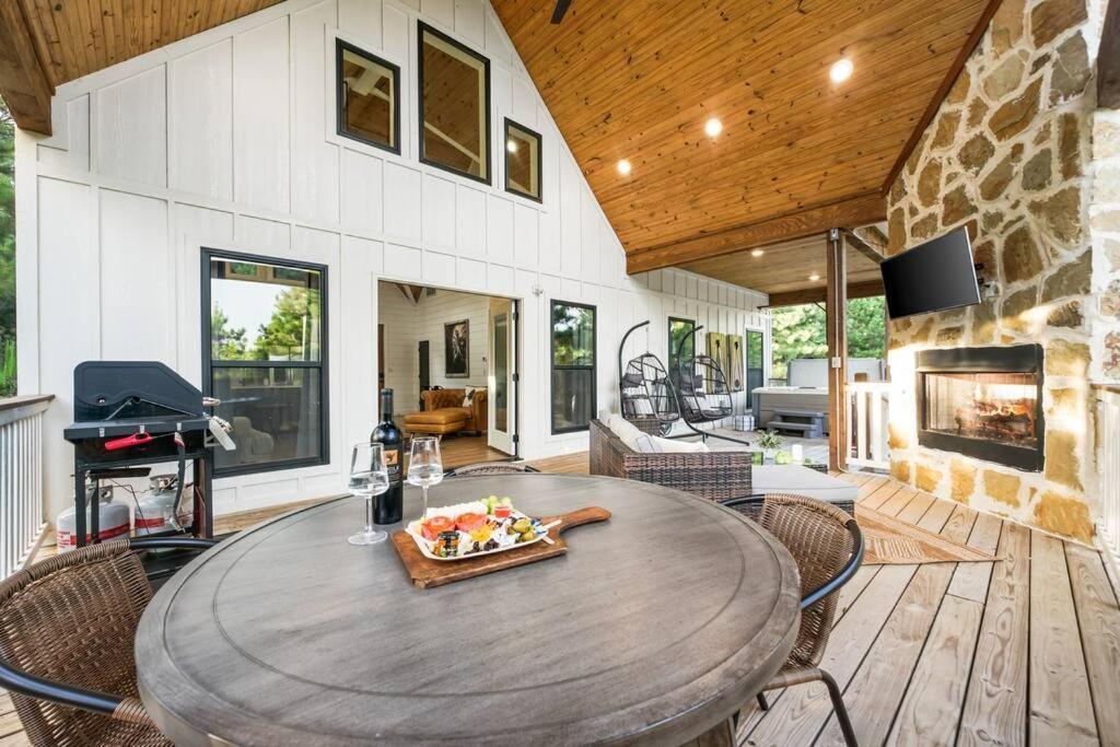 Double Arrow Holiday home Broken Bow